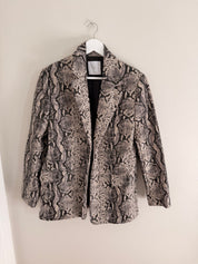Small Multi / Print Blazer from Mango