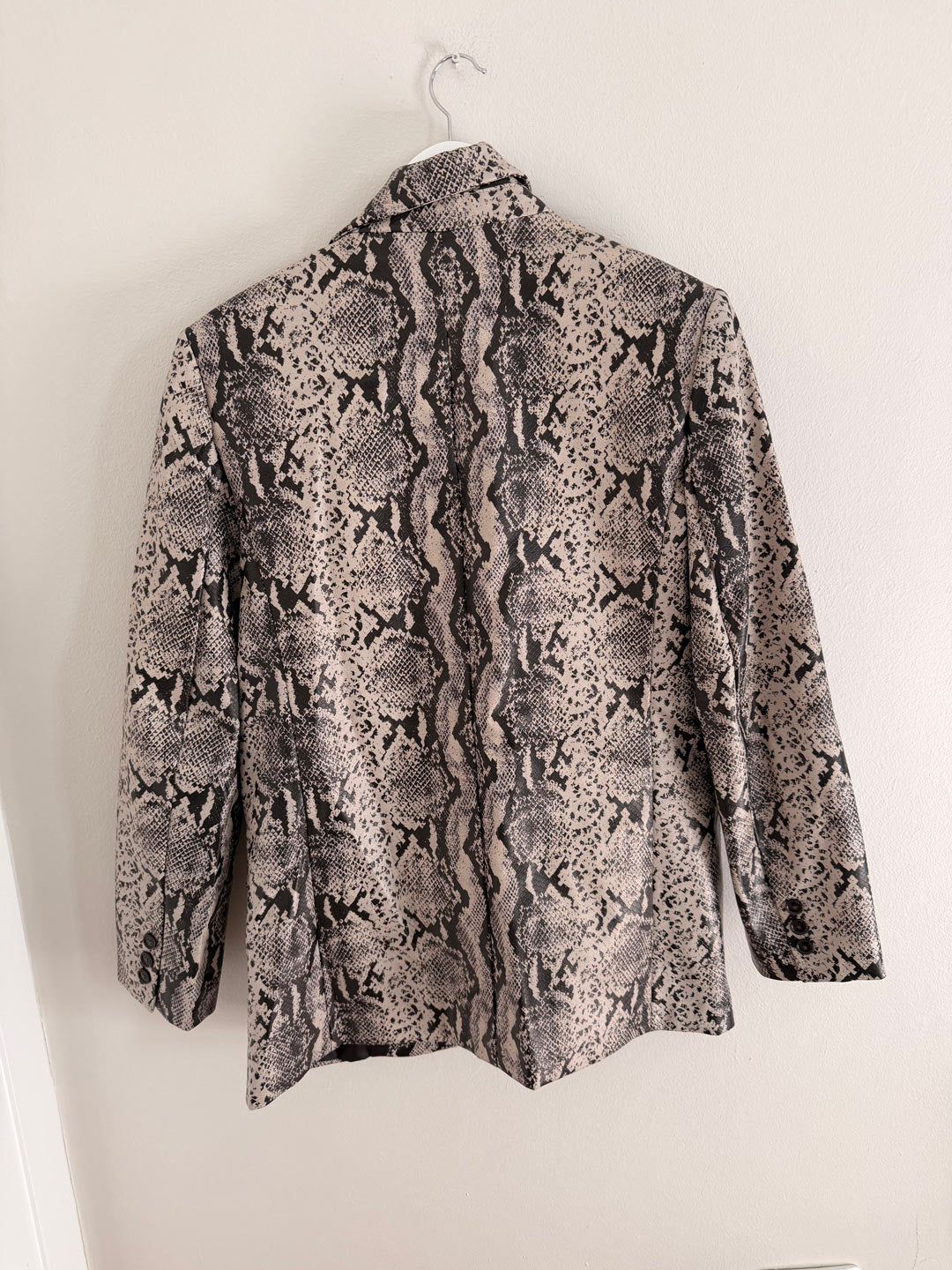Small Multi / Print Blazer from Mango