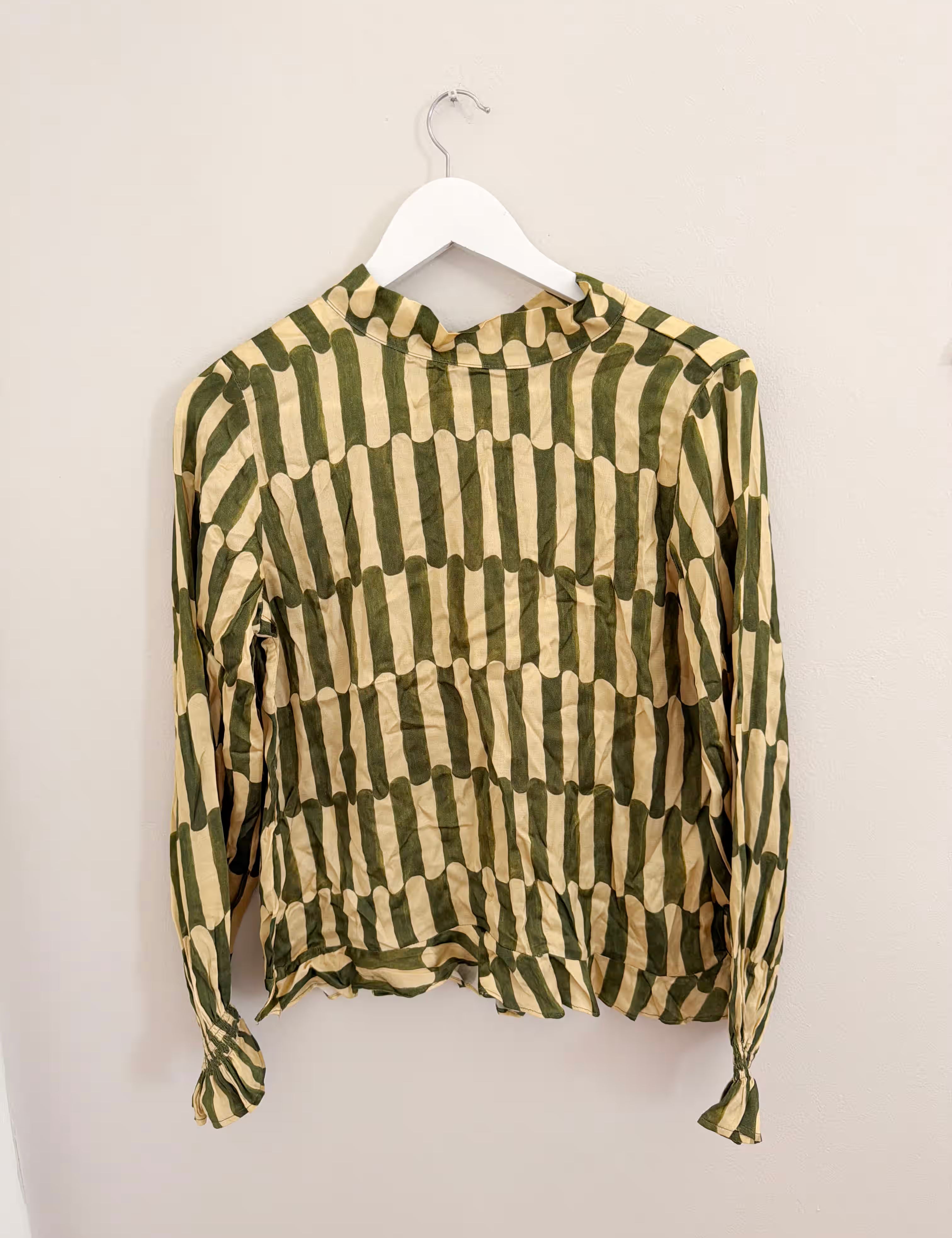 Loved-by-Lilli-Second-Hand-Womens-Blouses-Tops-Multi-_-Print-Small-Asha-Eleven-1_74860a9d-1a16-4d3e-b726-4e649a3ccff4.avif
