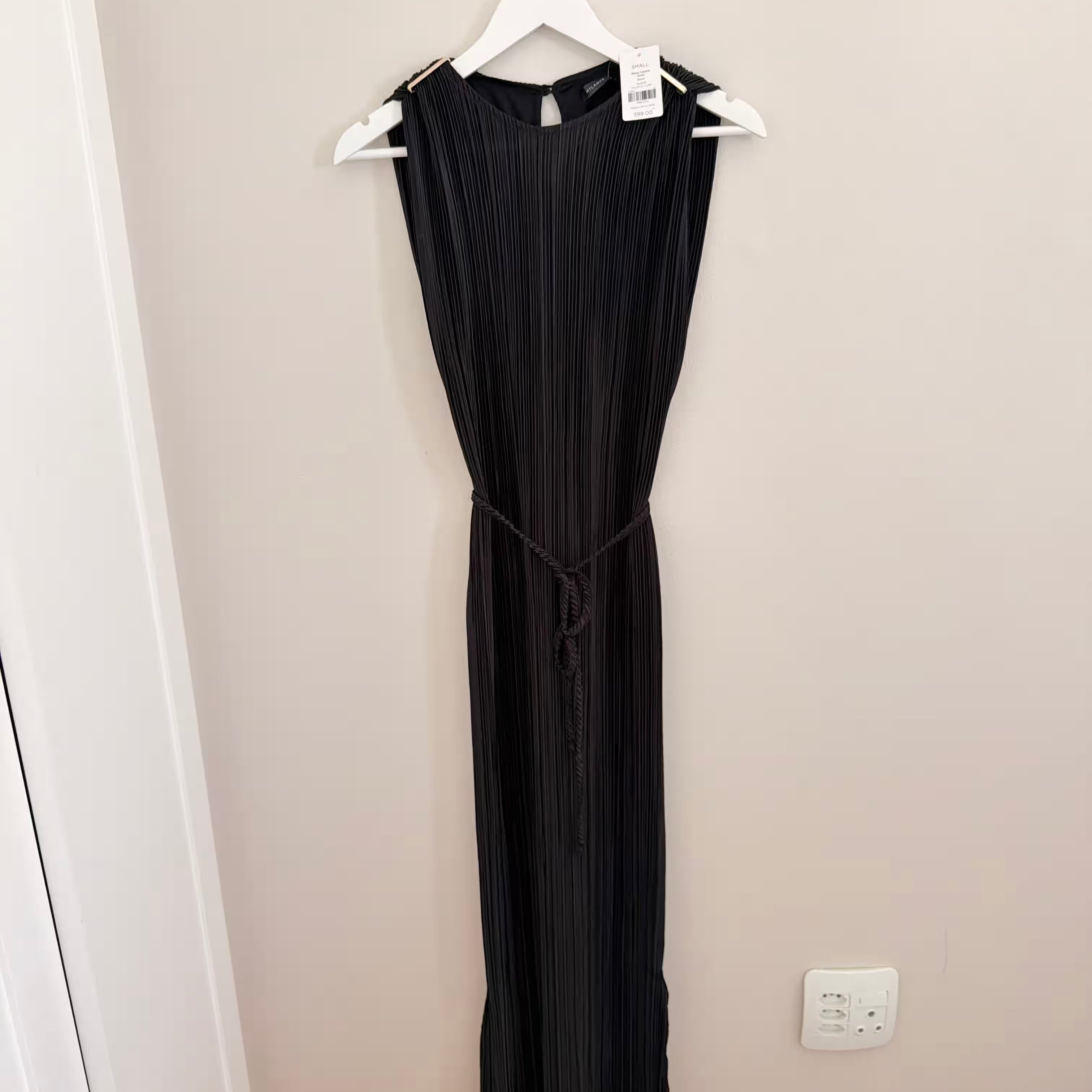 Loved-by-Lilli-Second-Hand-Womens-Dresses-Dresses-Black-Small-Miladys-1_2aa3f95e-0649-4936-8a7f-70aff2af6c14.avif