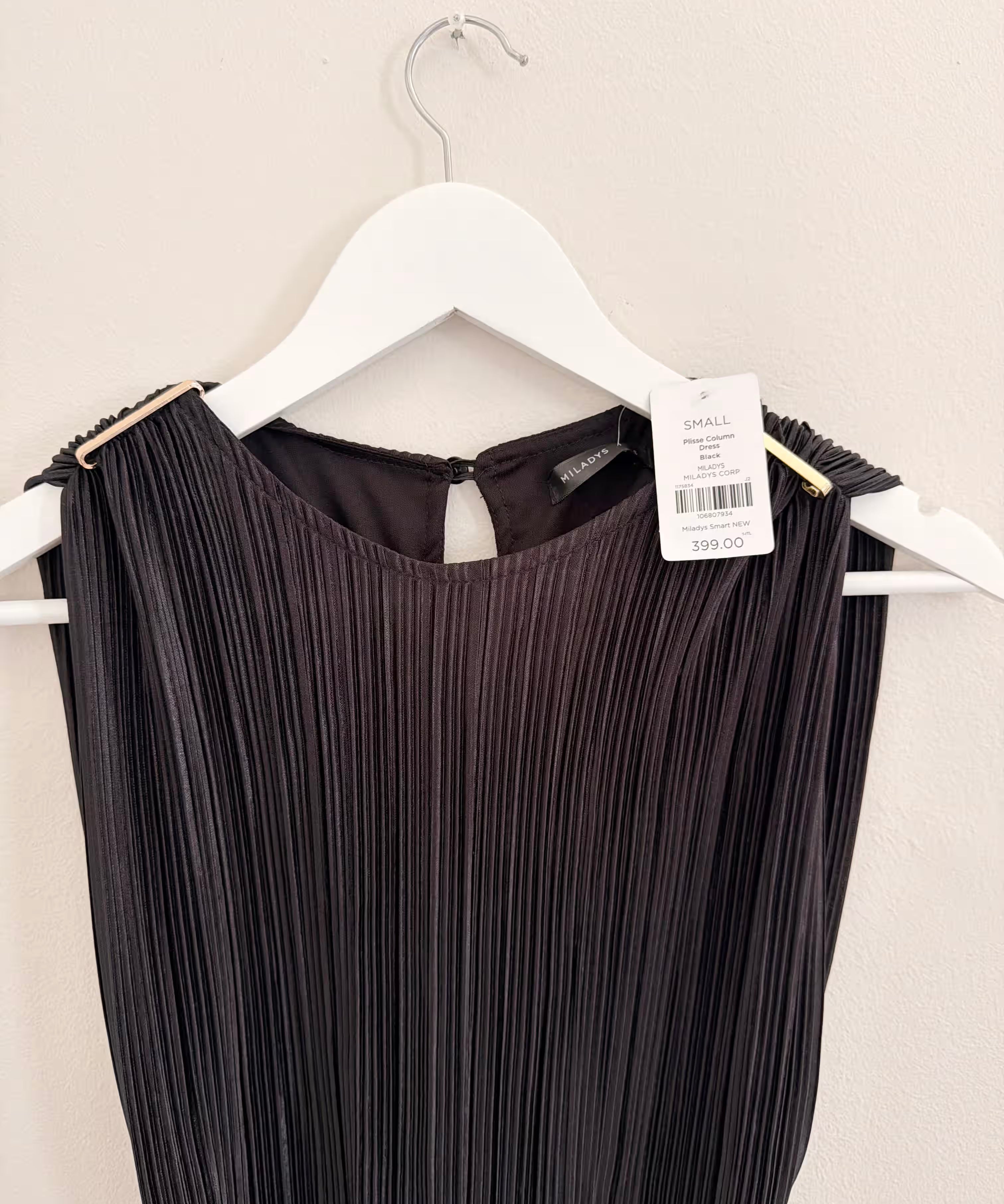 Loved-by-Lilli-Second-Hand-Womens-Dresses-Dresses-Black-Small-Miladys-2_9105423e-d5e4-4c27-a92d-3c04813fa69c.avif