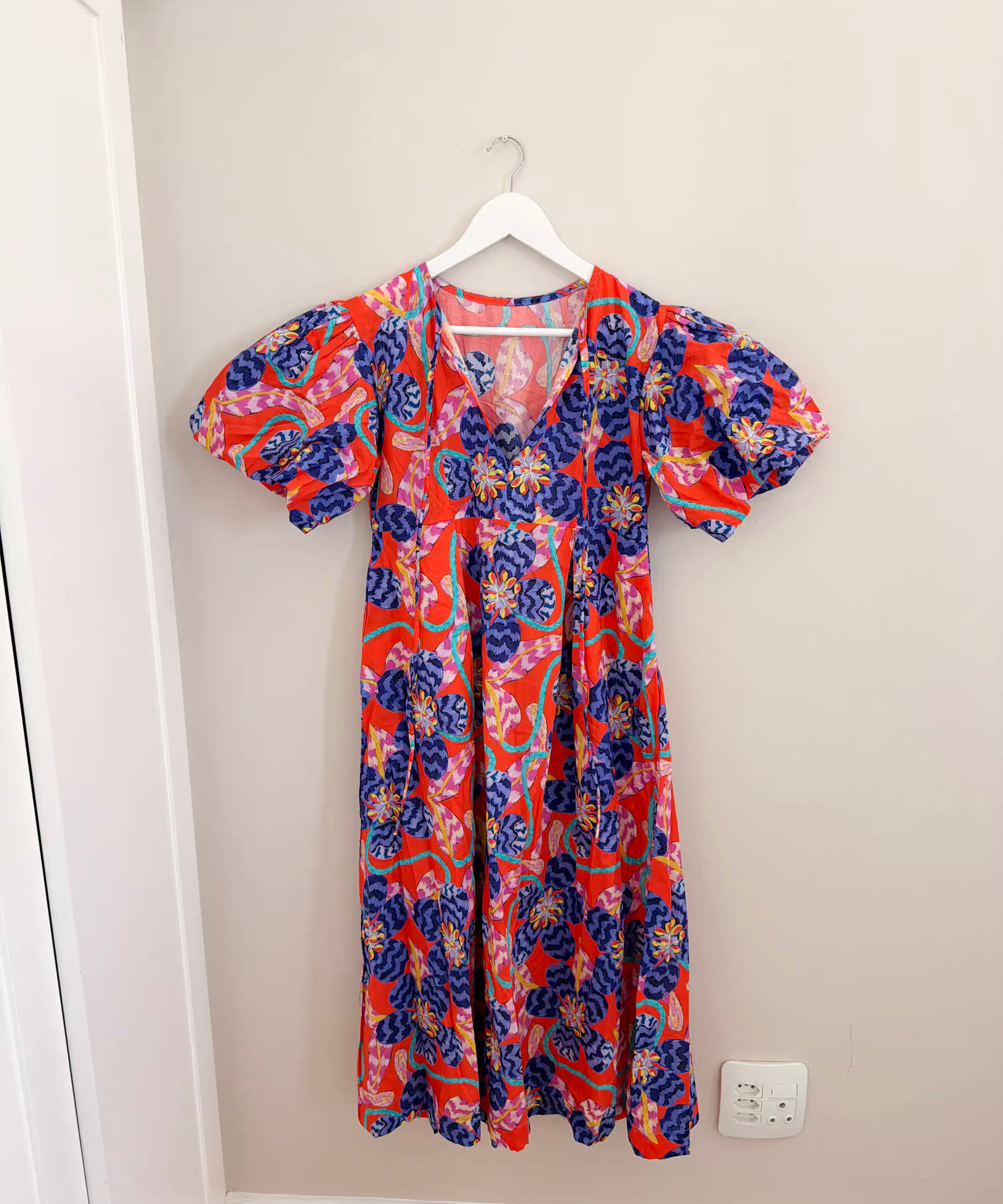 Loved-by-Lilli-Second-Hand-Womens-Dresses-Dresses-Multi-_-Print-Small-Custom-Made-1_100e693e-83af-41e0-9ecc-fb0f6b2f4771.avif