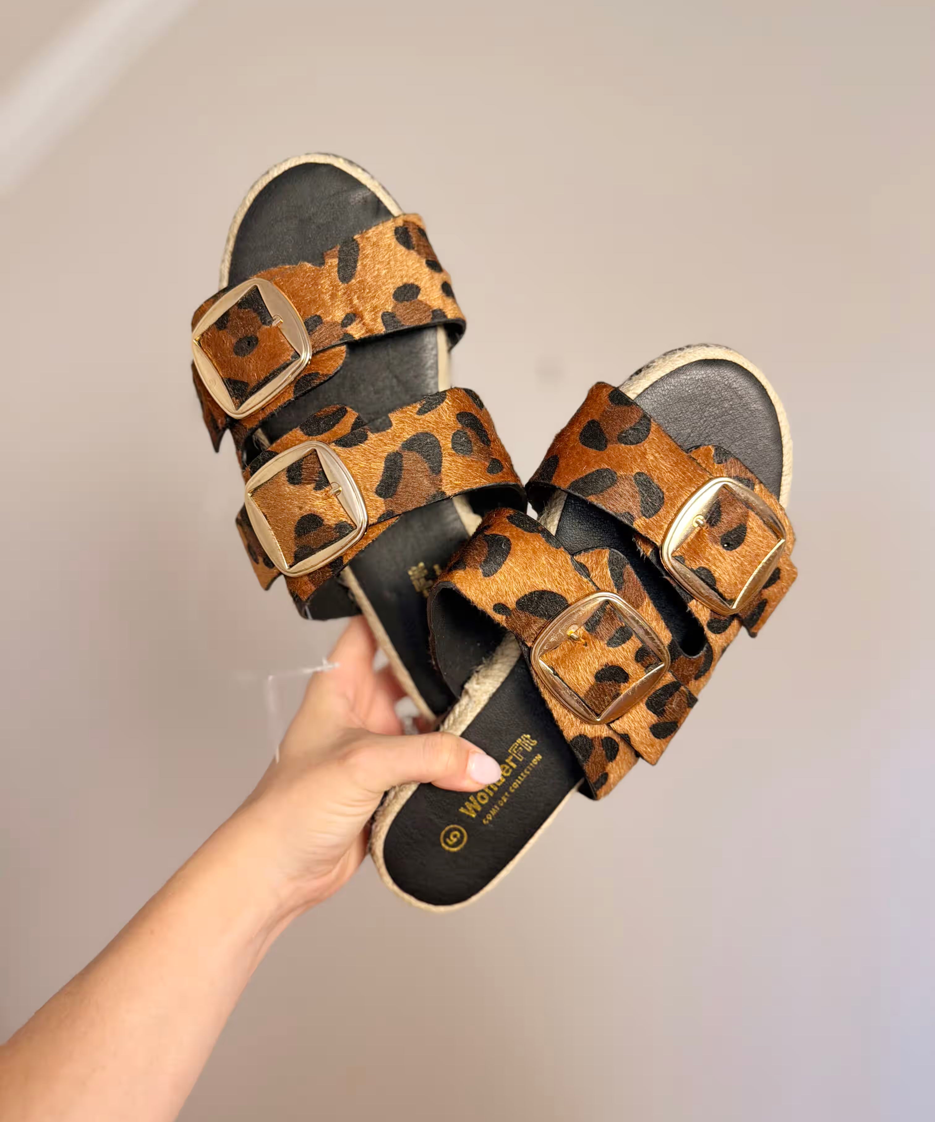 Loved-by-Lilli-Second-Hand-Womens-Flats-Shoes-Multi-_-Print-Size-5-_-EU38-_-5-Miladys-1-1_4bb503a6-295a-439f-a668-72520f7da1b1.avif