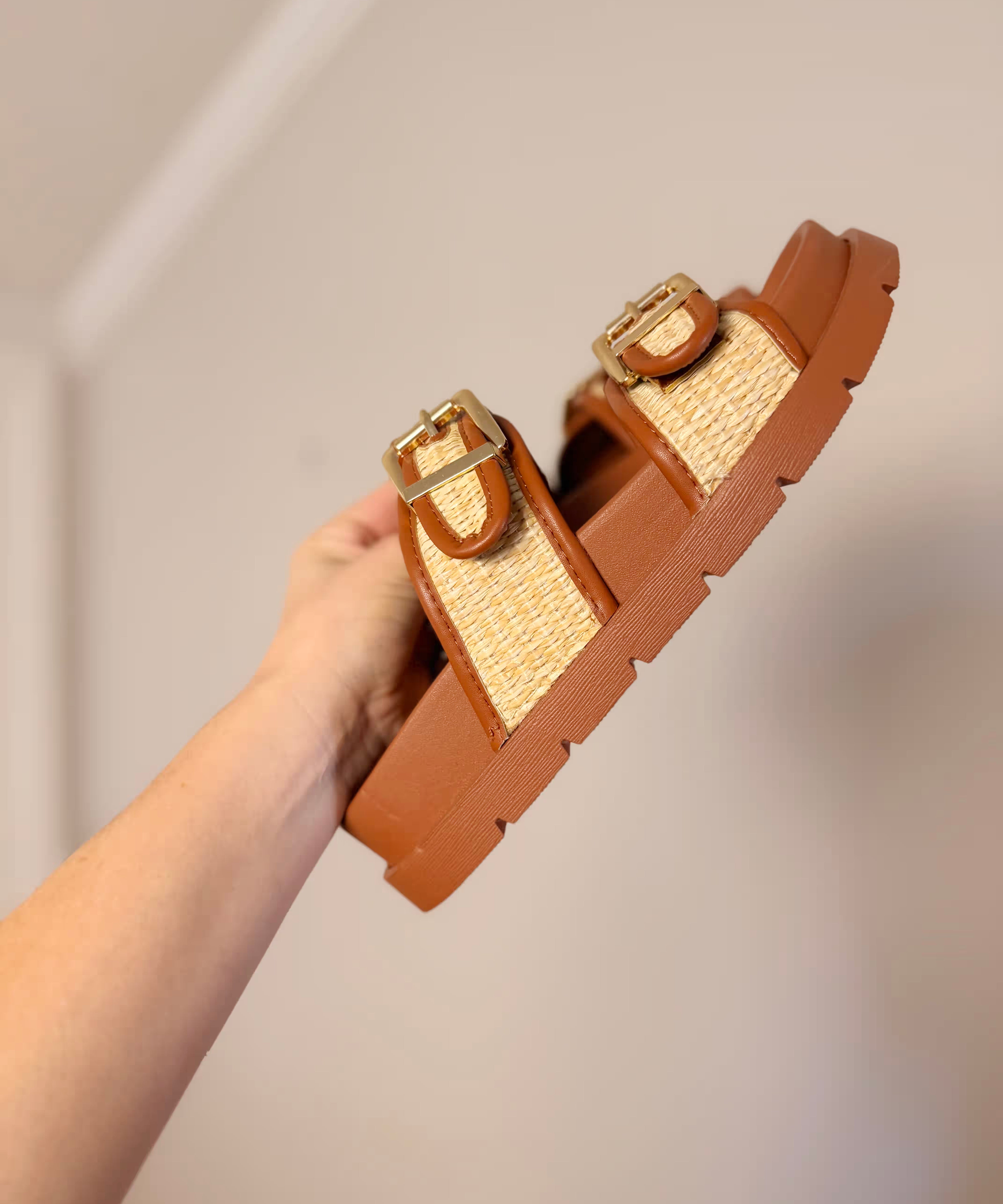 Loved-by-Lilli-Second-Hand-Womens-Flats-Shoes-Neutrals-Size-5-_-EU38-_-5-Miladys-2_1f43edc5-06e0-4324-9890-18bd1acfb5aa.avif