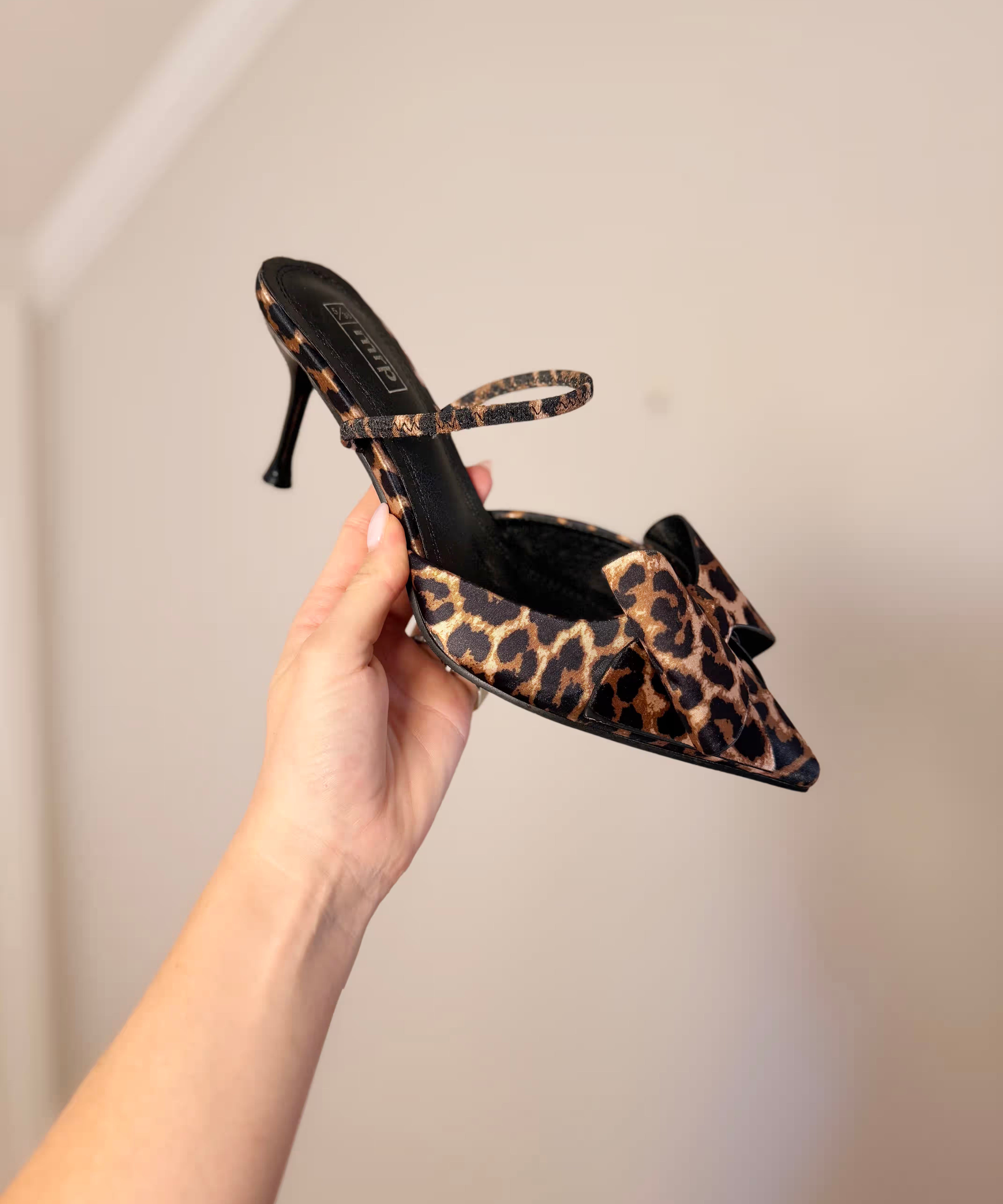 Loved-by-Lilli-Second-Hand-Womens-Heels-Shoes-Multi-_-Print-Size-5-_-EU38-_-5-Mr-PrIce-2_f9821a72-fc5d-4d73-9719-d19b435a436d.avif