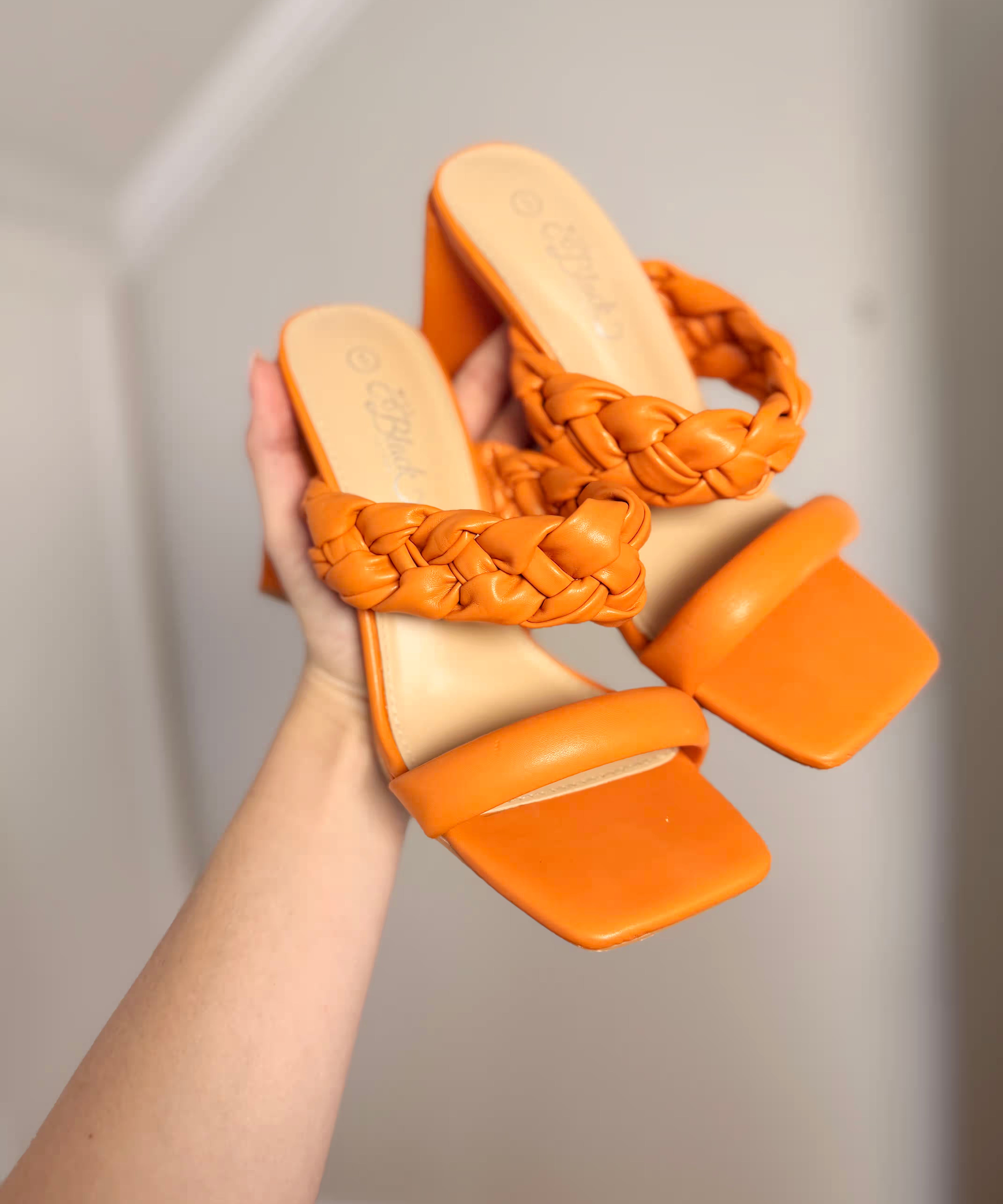 Loved-by-Lilli-Second-Hand-Womens-Heels-Shoes-Orange-Size-5-_-EU38-_-5-Other-1_7c3334fd-5ea6-4c38-a295-c8a7ab280da3.avif