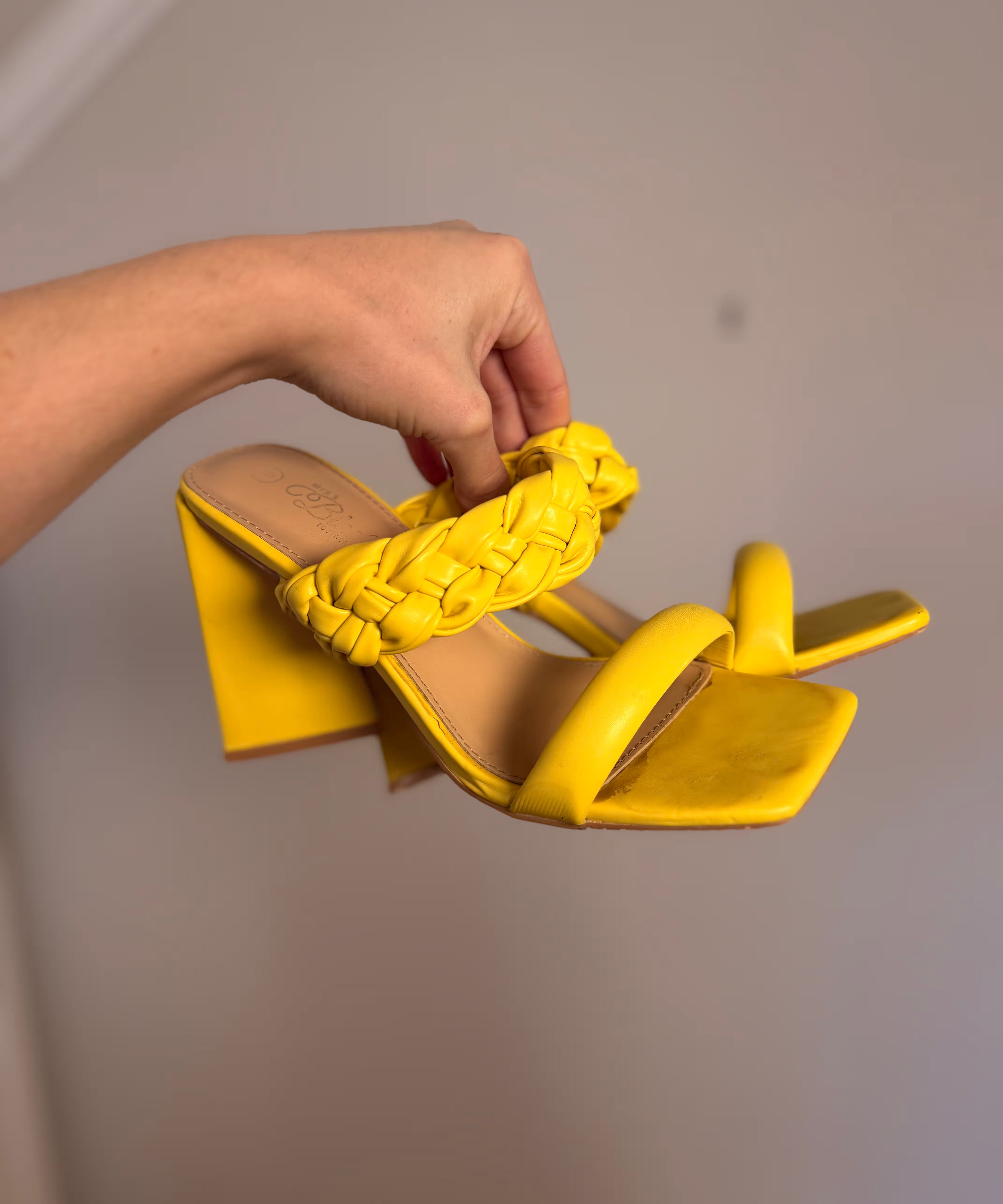 Loved-by-Lilli-Second-Hand-Womens-Heels-Shoes-Yellow-Size-5-_-EU38-_-5-Other-1copy.avif
