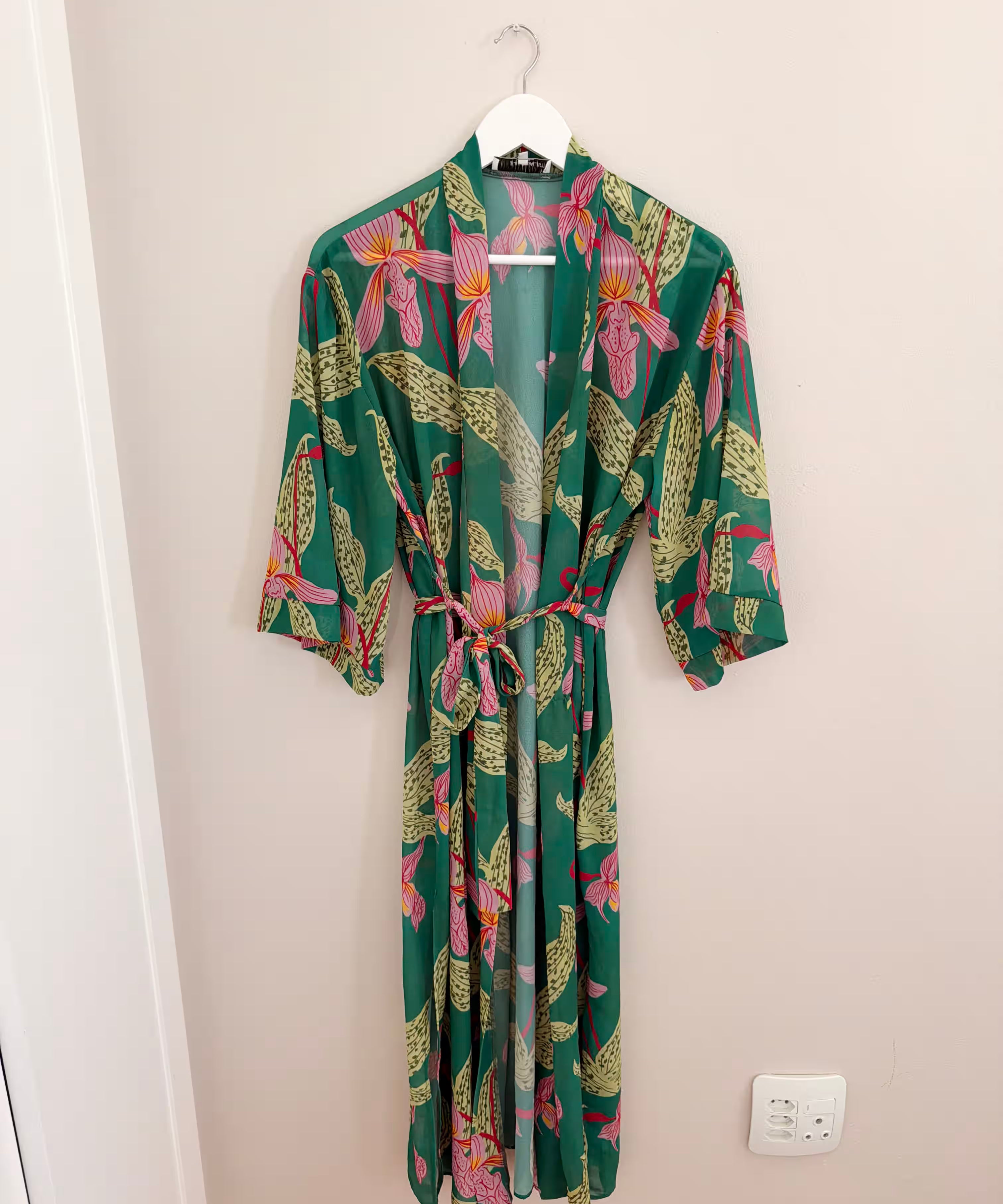 Loved-by-Lilli-Second-Hand-Womens-Kaftans-_-Cover-Ups-Swimwear-Multi-_-Print-Small-Superbalist-1_e41fc165-b70f-4a4a-aff5-3c715b9bb4c1.avif