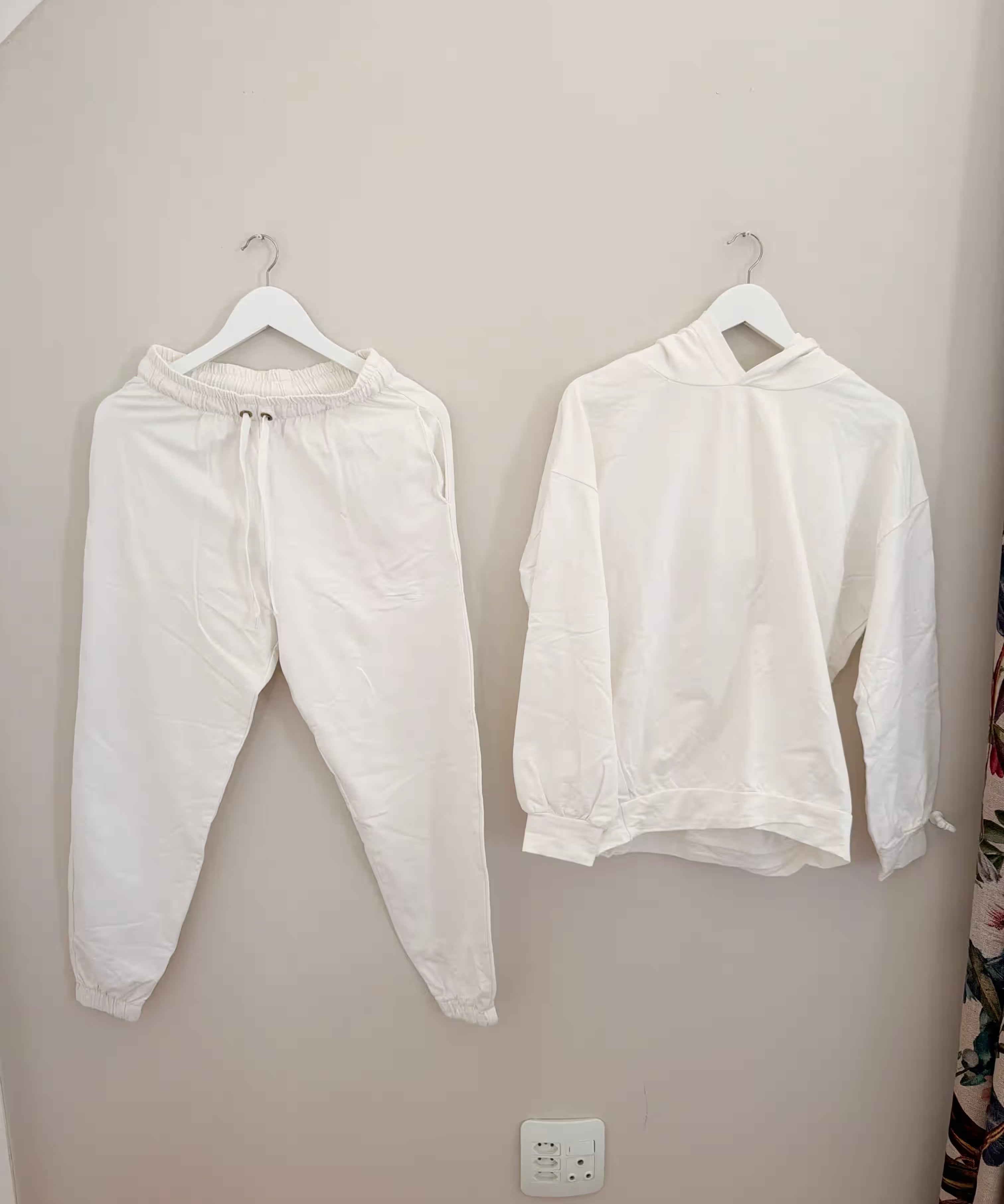 Loved-by-Lilli-Second-Hand-Womens-Pants-_-Top-Sets-White-small-sweetpea-1.avif