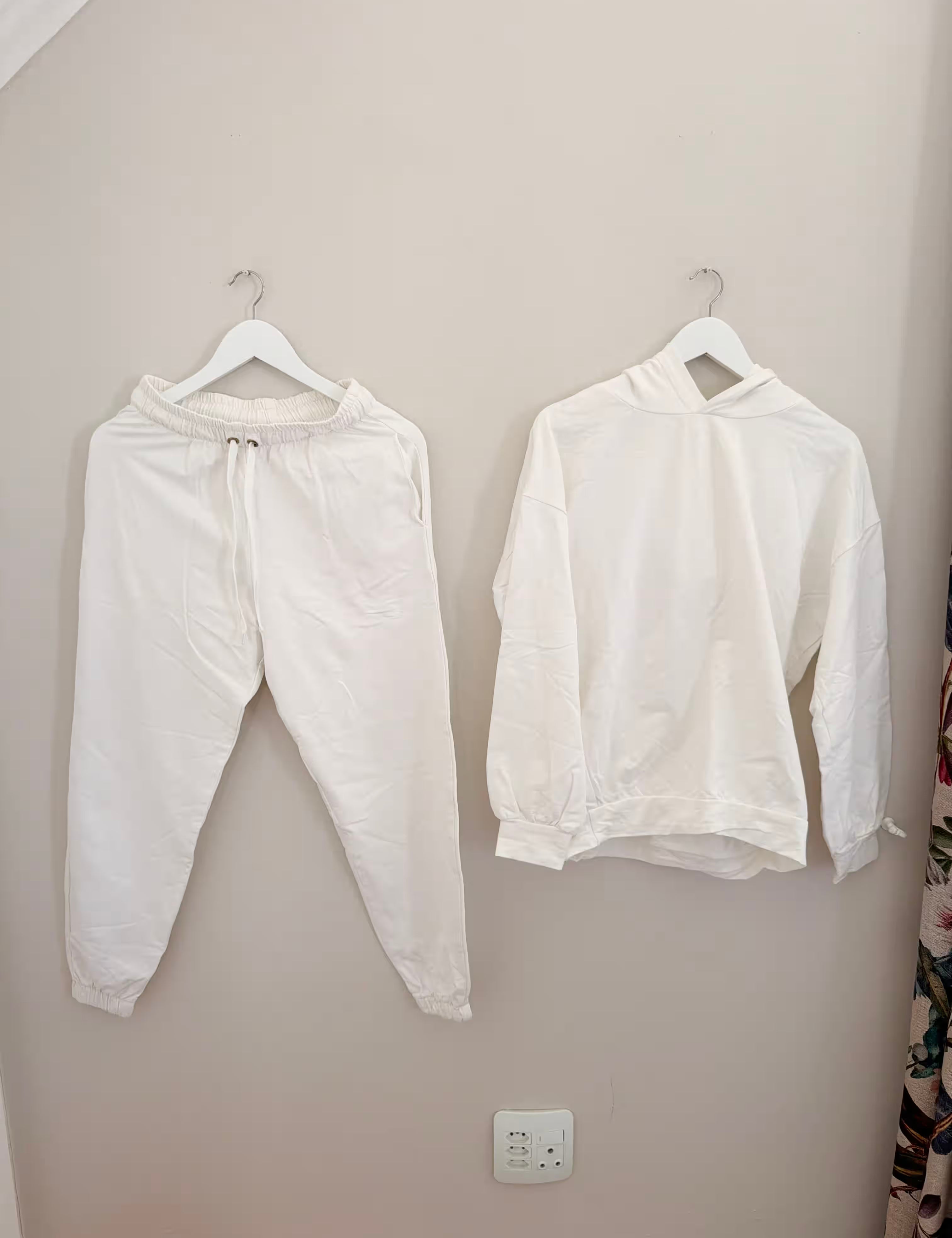 Loved-by-Lilli-Second-Hand-Womens-Pants-_-Top-Sets-White-small-sweetpea-1.avif