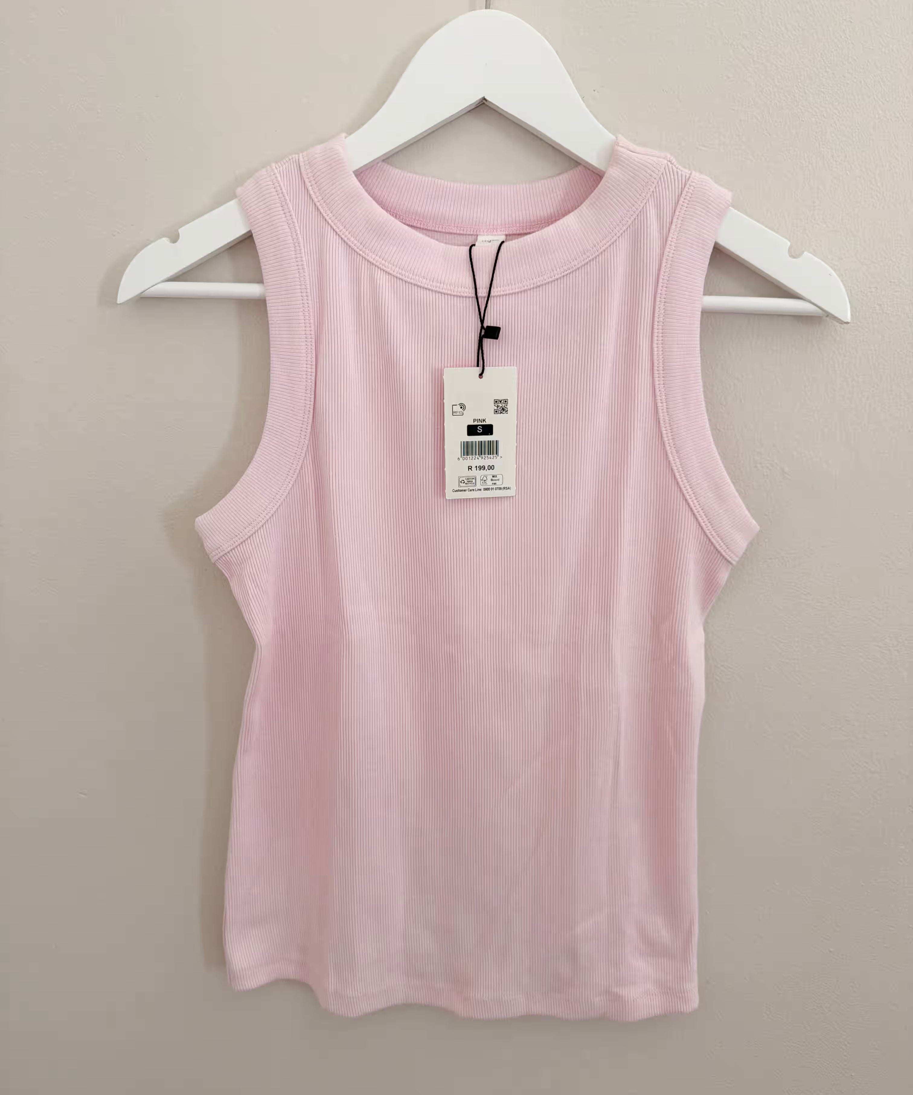 Loved-by-Lilli-Second-Hand-Womens-T-shirts-Vests-Camis-Tops-Pink-Small-Uniq-Clothing-1_e2e6d6a7-e524-4e84-b49f-3dc058a8b660.avif