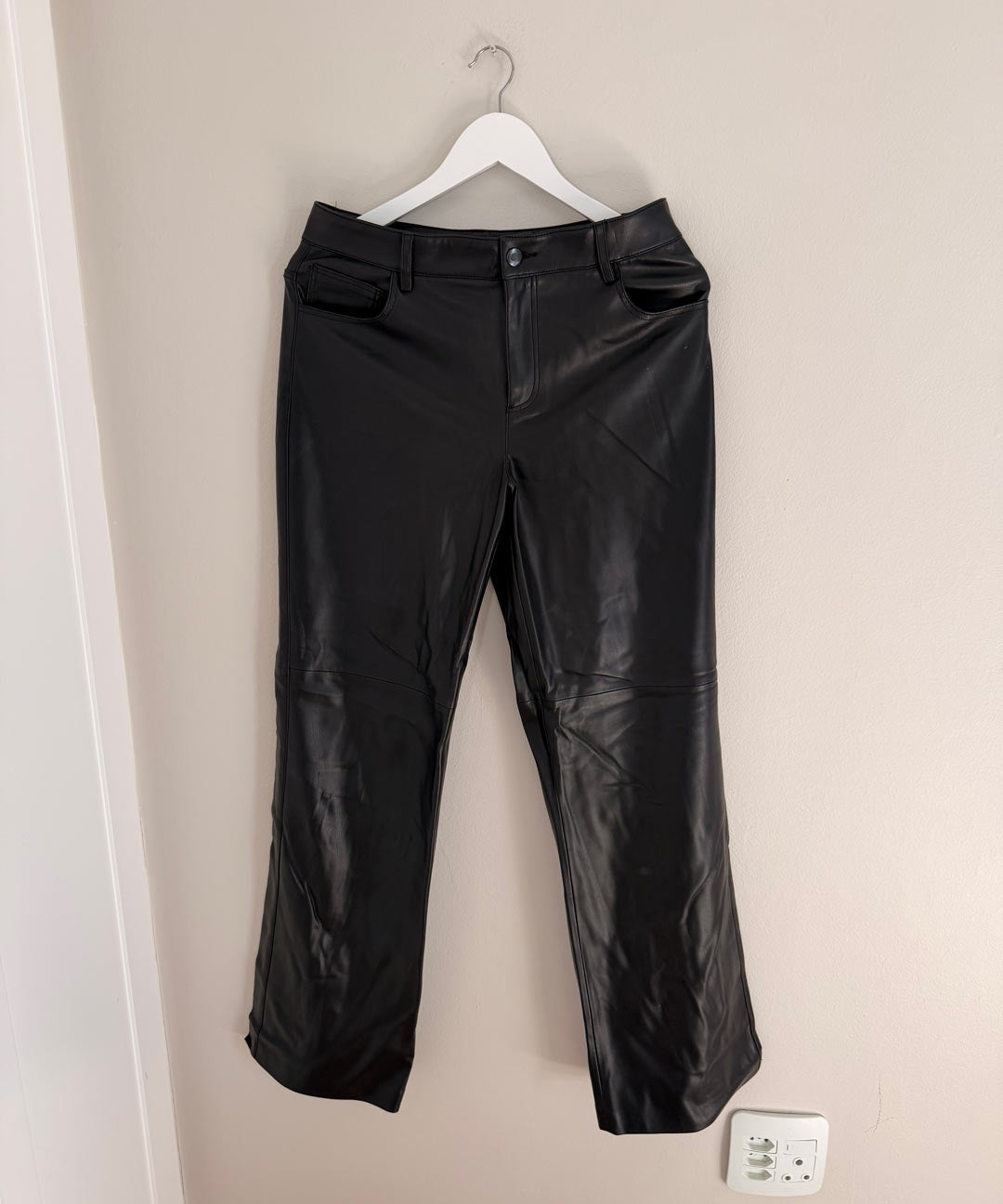 Loved-by-Lilli-Second-Hand-Womens-Trousers-Bottoms-Black-Small-Mango--1-_Set-2.jpg