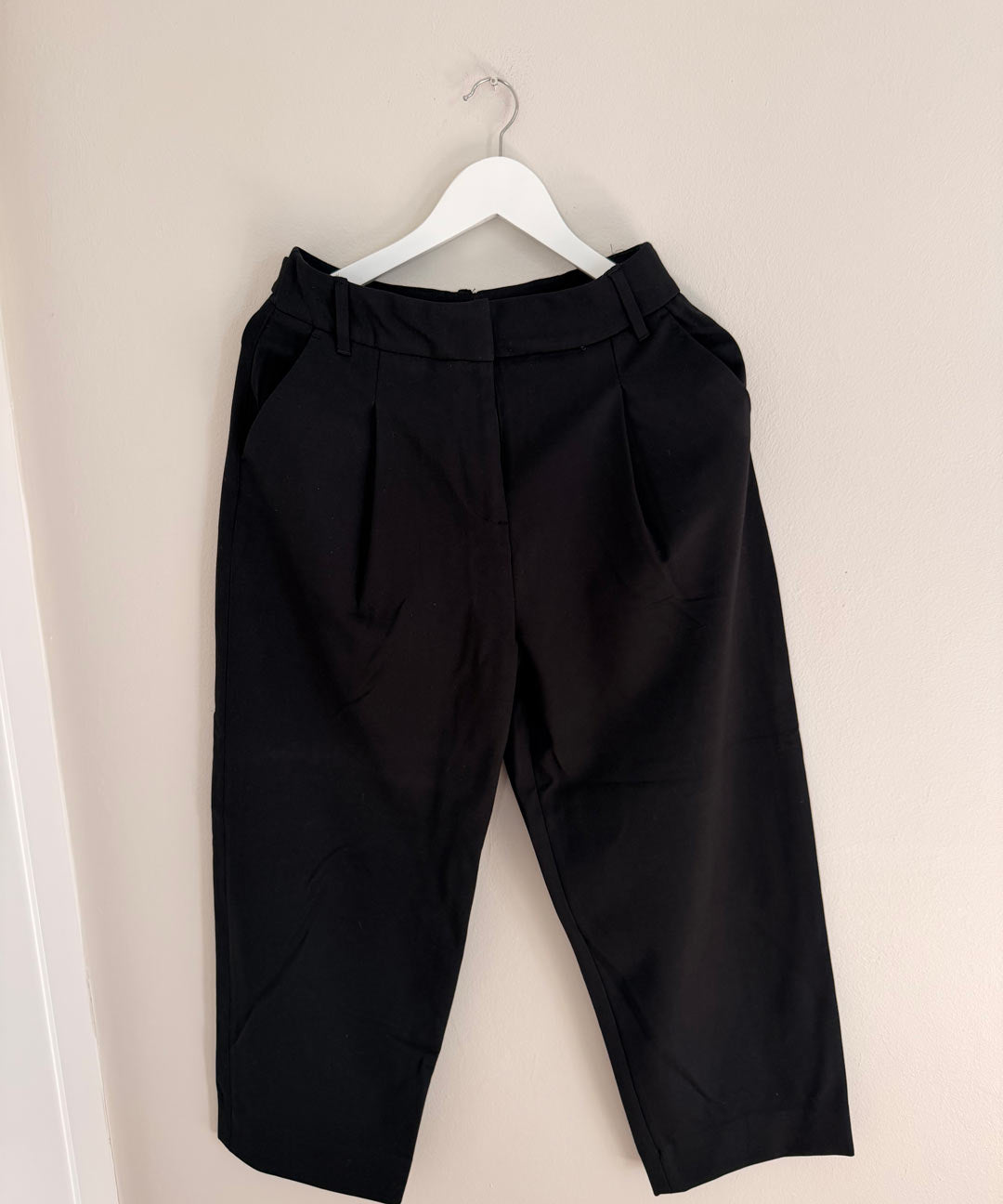 Loved-by-Lilli-Second-Hand-Womens-Trousers-Bottoms-Black-Small-Uniq-Clothing--1.jpg